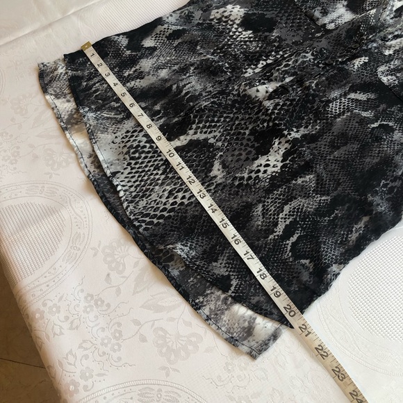 Express Sheer Snake Skin Animal Print Chiffon Camisole Blouse Women’s Size XS - Picture 11 of 16